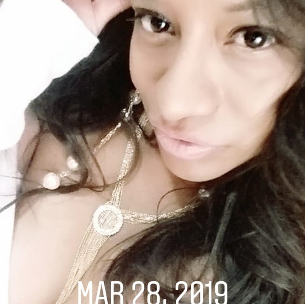 Meet your Posher, Yolanda